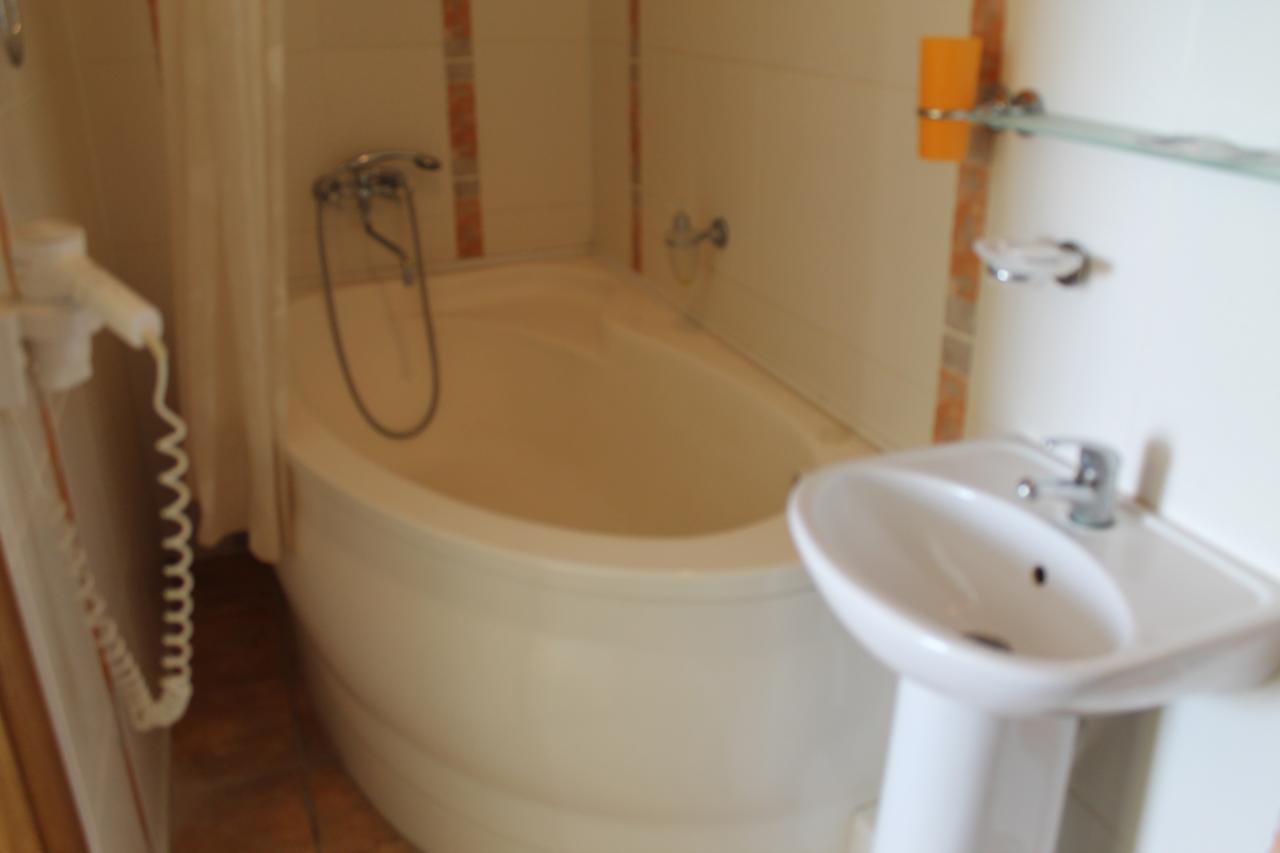 Hotel Belarus グロドノ エクステリア 写真